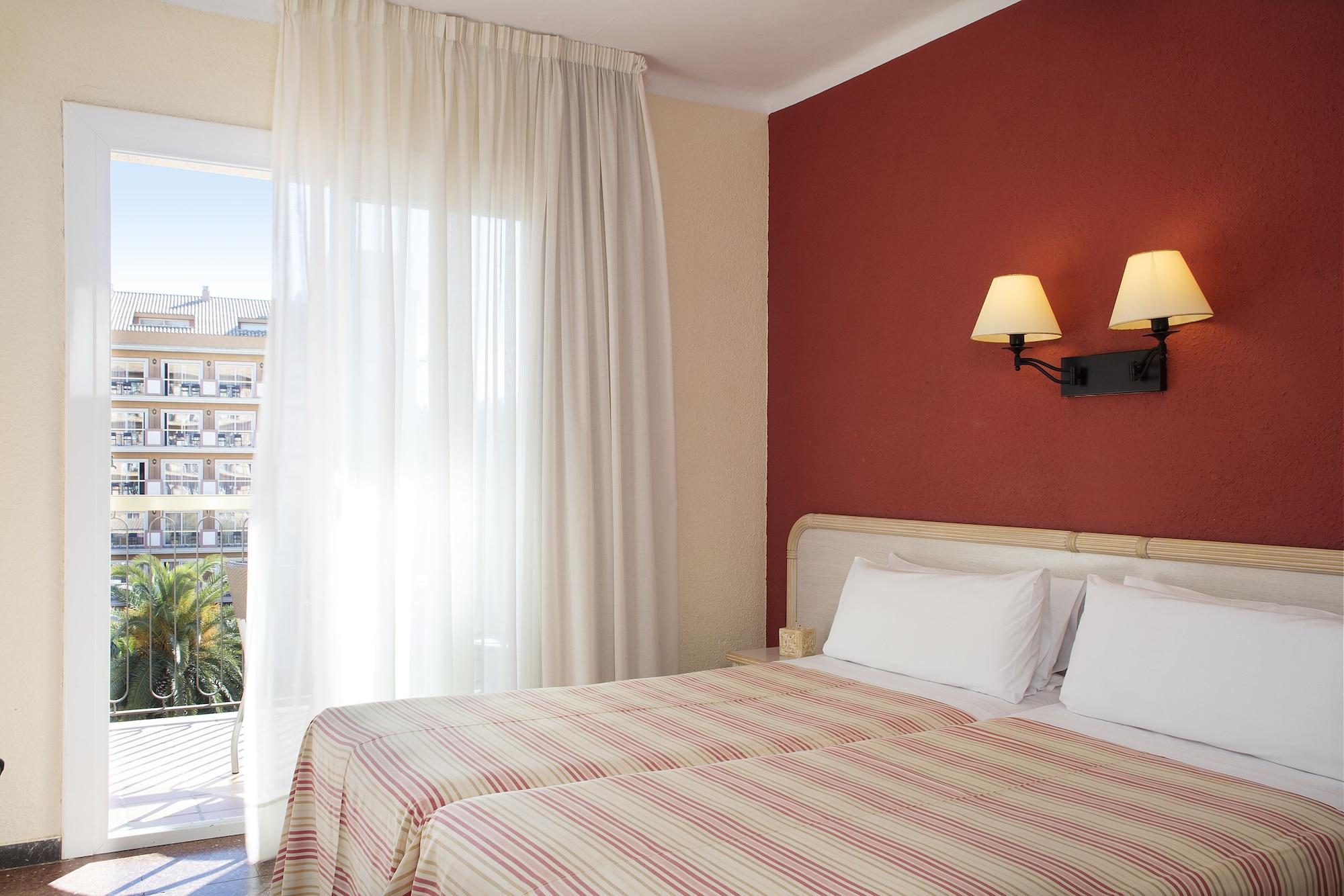 Luna Park Hotel Yoga & Spa Malgrat de Mar Ngoại thất bức ảnh